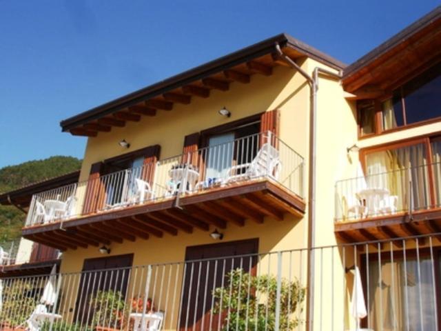 Residence Mirena - Rebomaholidays Тиньяле Экстерьер фото