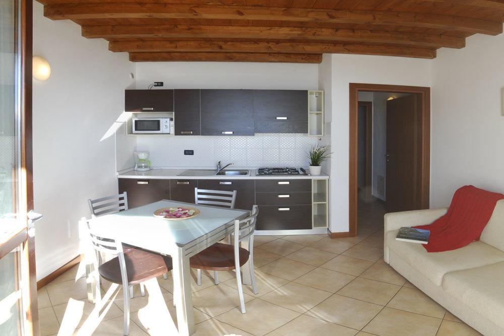 Residence Mirena - Rebomaholidays Тиньяле Экстерьер фото
