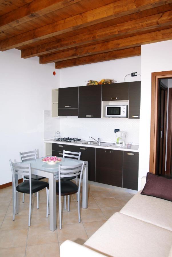 Residence Mirena - Rebomaholidays Тиньяле Экстерьер фото